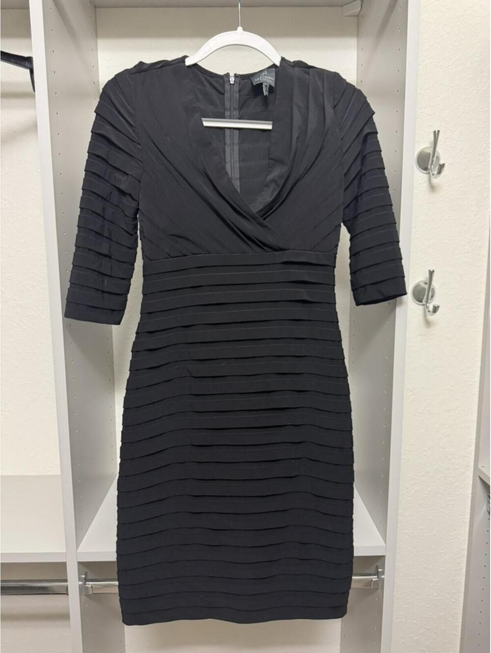 Adrianna Papell Black Pleated Sheath Dress Size 6